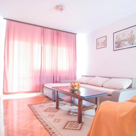 Apartment Katarina スルニュ エクステリア 写真