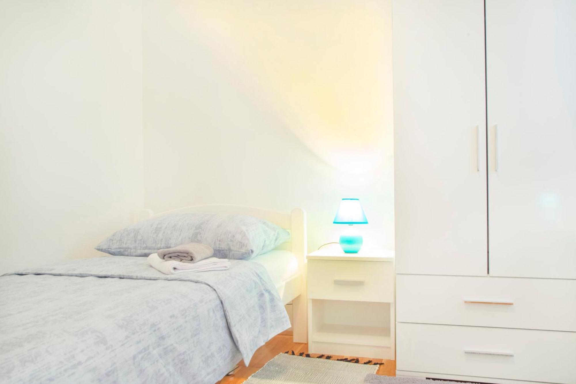 Apartment Katarina スルニュ エクステリア 写真